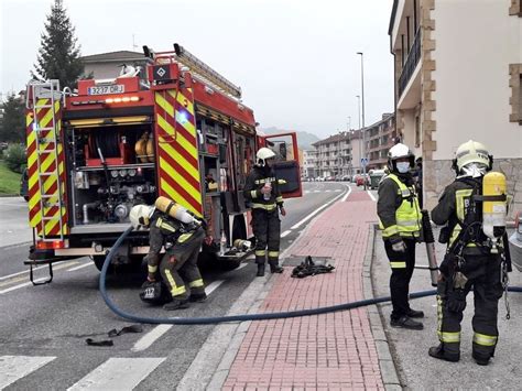 dos personas mueren en el incendio de su casa en cantabria espana