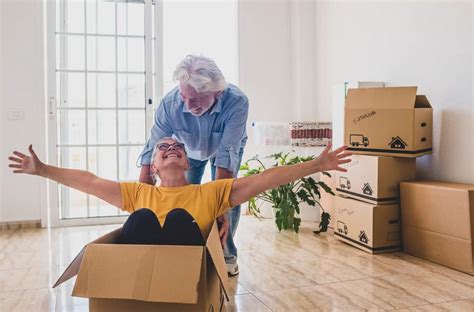 Downsizing Services for Seniors | The Oaks