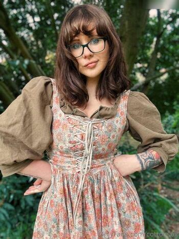 Alice Cottonsox Alicecottonsox Cottonsox Nude OnlyFans The Fappening Plus