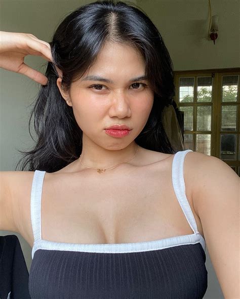 Ảnh tiktoker Hải Anh bikini táo bạo khoe vòng ba sexy