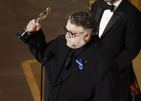 Pinocchio de Guillermo del Toro gana Oscar a Mejor película de animación