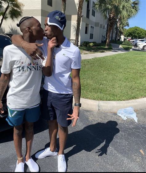 Pin by JULIÁN PIZÁ on MEN KISSING Black gay Cute gay couples Gay celebrities
