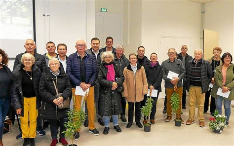 À Caudan les participants au concours des maisons fleuries récompensés