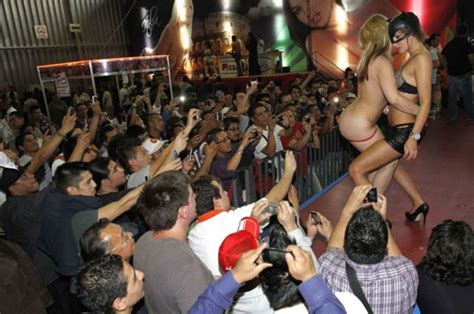 INICIÁTIKA Transformación de los sentidos Expo Sex Entertainment calentó motores en la