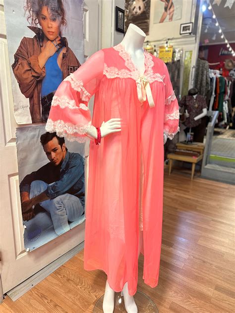 S Vintage Floral Hot Pink Nylon Robe M Lingerie Etsy