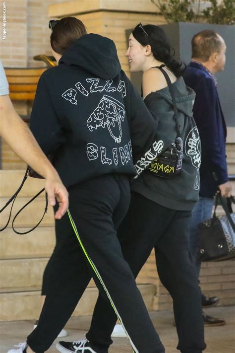 Noah Cyrus Noahcyrus Nude The Fappening Photo 1068531 FappeningBook