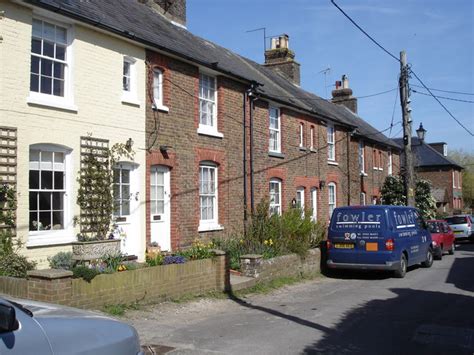 Henfield Houses In Weavers Lane © Ian Cunliffe Cc By Sa20