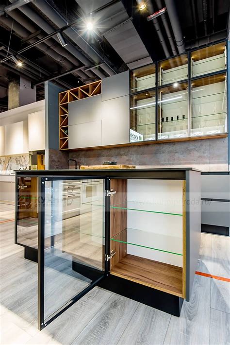 Современная кухня без ручек Россо — купить в Москве по цене от ...