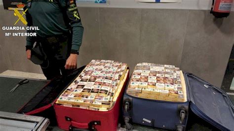 La Guardia Civil incauta más de 840 cajetillas de tabaco ocultas en