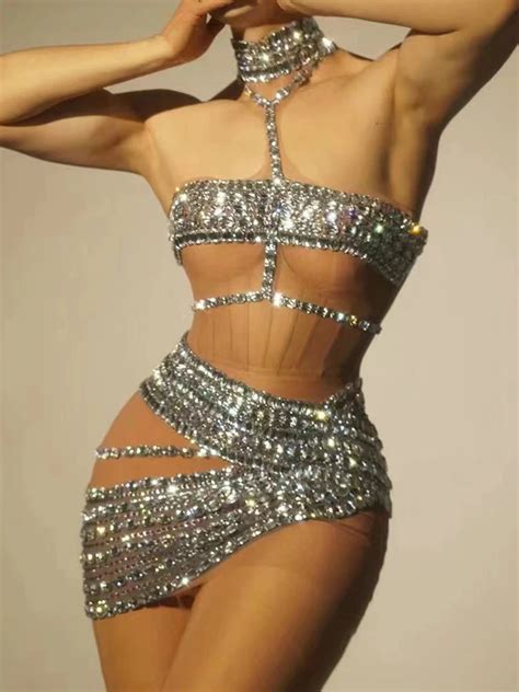 High Quality Hot Diamond Sexy Hanging Neck And Buttocks Dress 2024 New Fashion Custom Women S