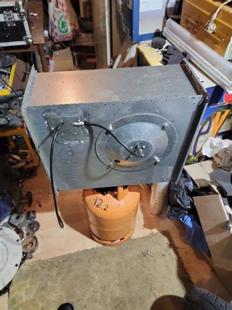 Ventilator centrifugalni kanalni Systemair.KT 40-20-4,400V