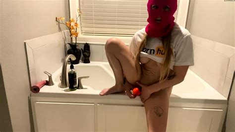 Milf Mastubation Show In The Bathroom