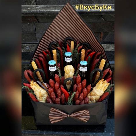 Оригинальная съедобная композиция | Корзина подарков, Мужчина букет ...