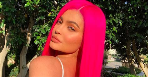 Kylie Jenner Hot Pink Hair Coachella 2018 Popsugar Beauty