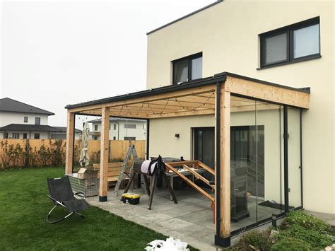 Schiebewände für bestehende Holz Terrassenüberdachung Terrasse