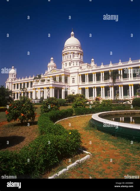 Lalitha Mahal Palace Hi Res Stock Photography And Images Alamy