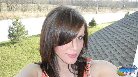 Pictures Of Teen Amateur Karen Dreams Taking Some Sexy Pics Of Herself Porn Pictures XXX Photos