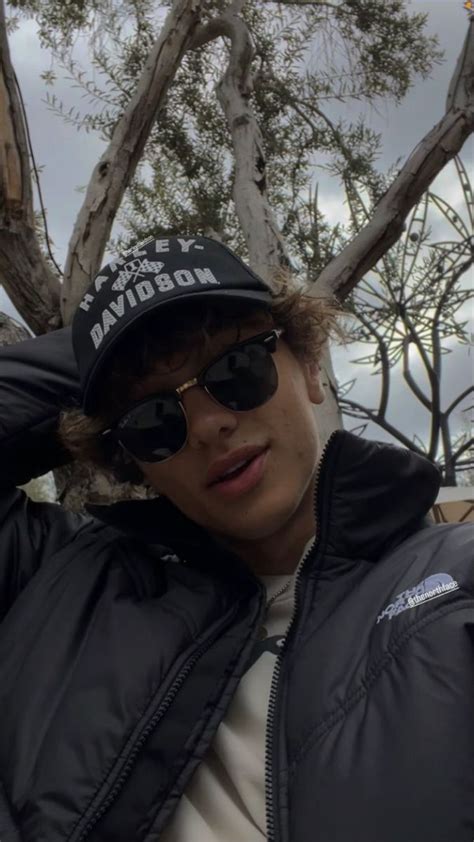 Pin By Lady Drescher On Lily Cute Celebrity Guys Cute Celebrities Hot Actors