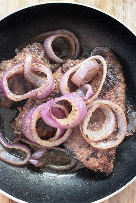 Old Fashioned Liver and Onions | Slow Cooker Living