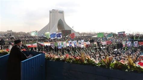 Celebran 44 Aniversario De La Revolución Islámica En Irán Barricada