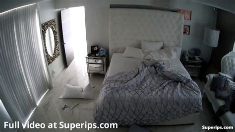 IPCAM Busty Brunette Woman Gets Fucked In Her Bed