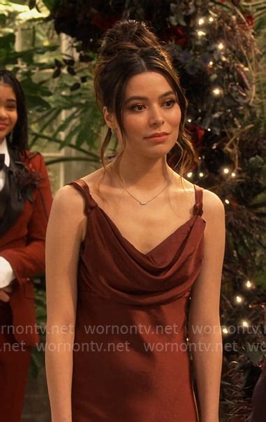 Wornontv Carly’s Bridesmaid Dress On Icarly Miranda Cosgrove Clothes And Wardrobe From Tv