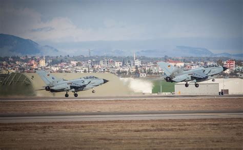 Two RECCE Tornados take off from #Incirlik air base - ISIS - ISIL map ...