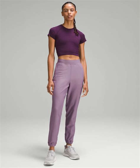 Lululemon Swiftly Tech Cropped Short Sleeve Shirt 20 Dramatic