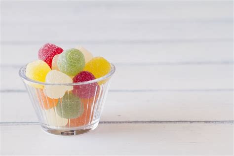 Как приготовить мармелад из ягод и фруктов: рецепты десерта для ...