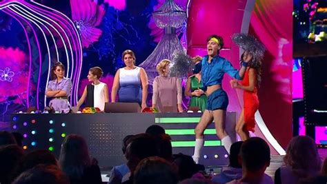 Пульт управления женщиной - Камеди вумен 2015 - Весёлое видео онлайн