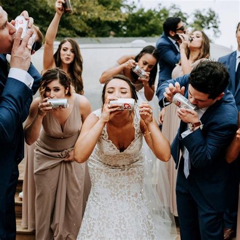 20 Must Have Wedding Photo Ideas With Bridesmaids And Groomsmen