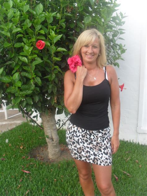 Sue C8fa197 45 From Manchester Is A Local Granny Looking For Casual Sex Dirty Granny