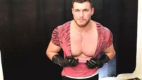 Vídeos porno gay de Gratis p HD de Joshua Armstrong joshuaarmstrong co uk xHamster