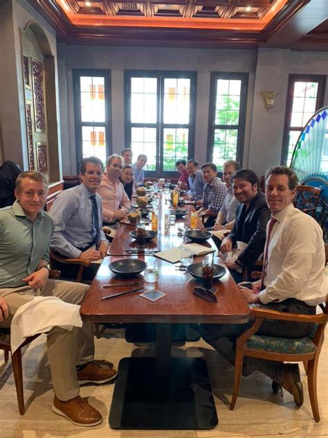 Hiện tượng hot girl tài chính dưới góc nhìn của nữ CEO Việt từng mời anh em tỷ phú Bitcoin về