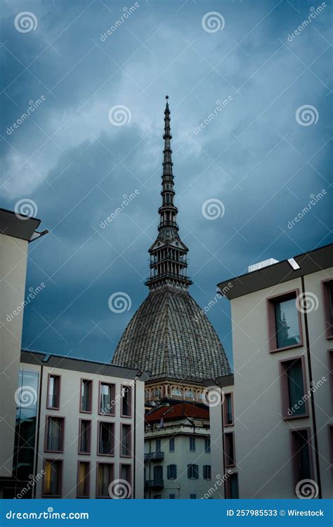 Toma Vertical Del Mole Antonelliana Un Importante Edificio Emblem Tico