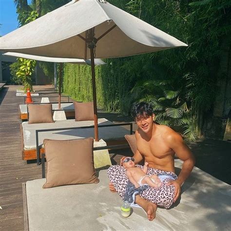 Photos Of Shirtless Ammar Zoni Handsome Muscular Hot Daddy With Six Pack Abs