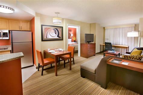 Calgary Hotel Suites with Kitchens | Residence Inn Calgary Airport