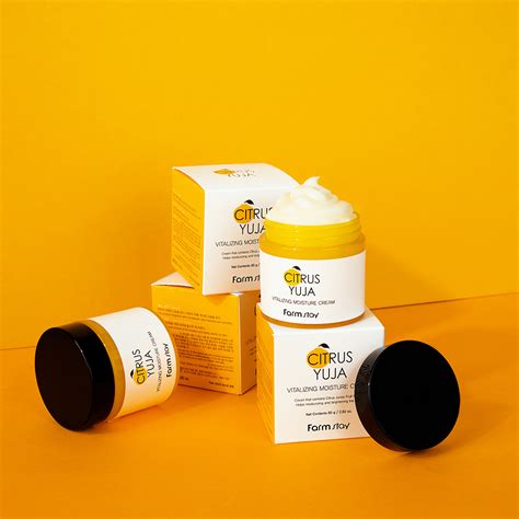 Farmstay Citrus Yuja Vitalizing Moisture Cream - Farmstay