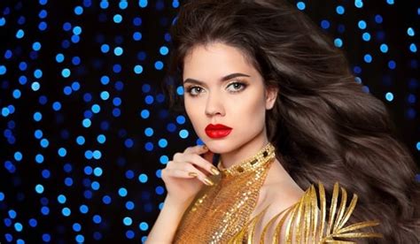 Eye Makeup With Royal Blue And Gold Dress