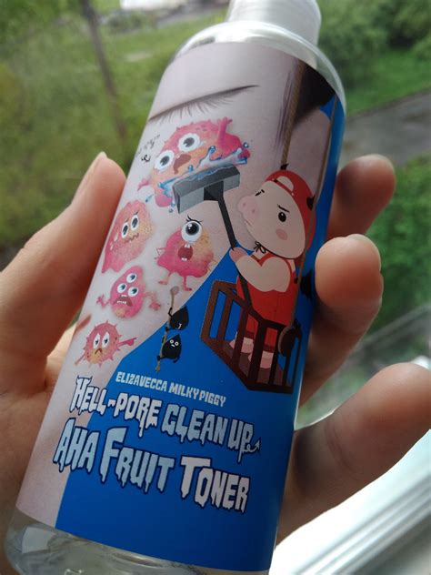 Тонер с кислотами Elizavecca Milky Piggy Hell-Pore Clean Up AHA Fruit Toner