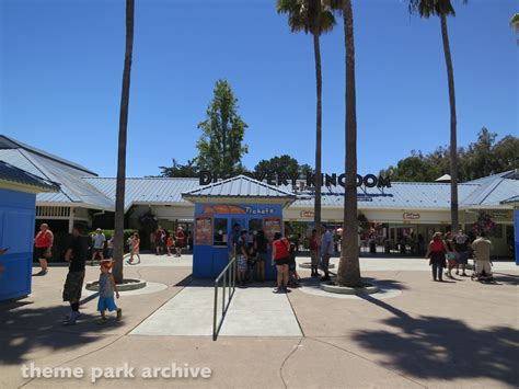 Entrance at Six Flags Discovery Kingdom | Theme Park Archive