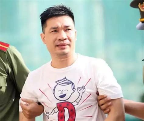 Hot girl Ngọc Miu và vết trượt dài bên trùm ma túy Văn Kính Dương