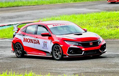 Alvin Bahar Dan Tim Honda Racing Indonesia Siap Juara Seri 4 ISSOM