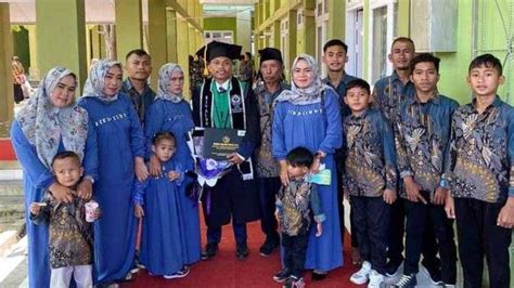 VIRAL Kisah Mahasiswa Seorang Diri Diwisuda Saya Telat Bangun