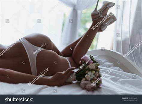 Sexy Beautiful Nude Brunette Bride Bouquet Stock Photo 1038613429 Shutterstock