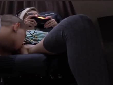 BF Films His Girl Getting Her Pussy Licked By Her Friend At