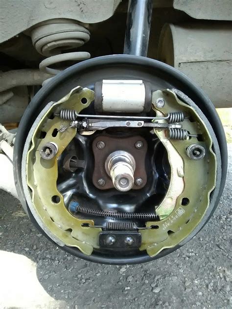 Рено логан замена задних колодок