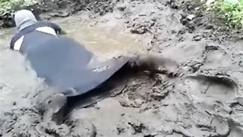 Mud Dress Gay Man Porn Feat Patrycjatv XHamster