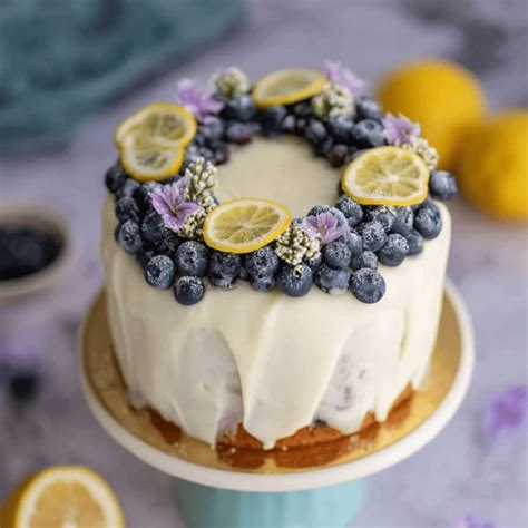 Berry Vanilla Naked Cake Recipe With Lemon Whipped Cream Recipes By Lucelle