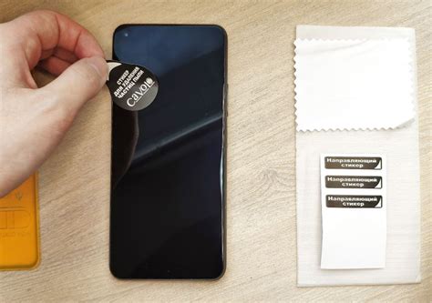 Как наклеить защитное стекло на смартфон за пять минут — Журнал Ситилинк